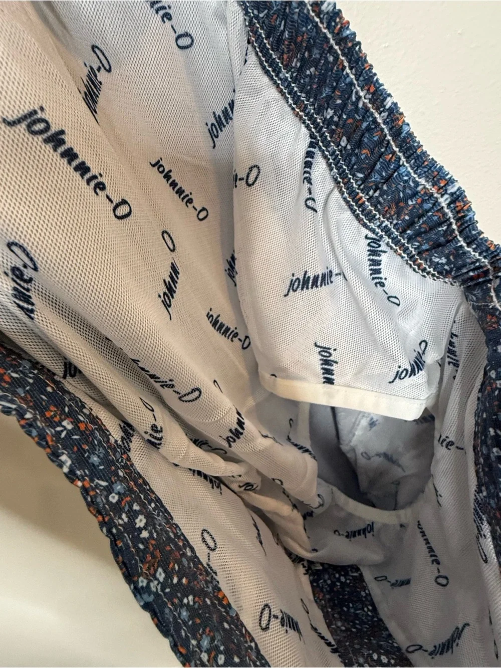 Johnnie O Men’s Dorado Swim Trunk size large blue floral print
